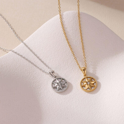 Lucky Compass Necklace Personalized Design Jewelry For Women